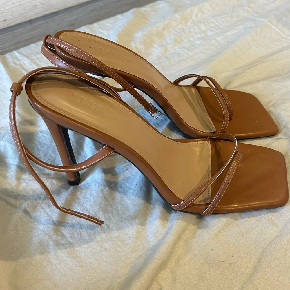 brown heels - Picture 2 of 3